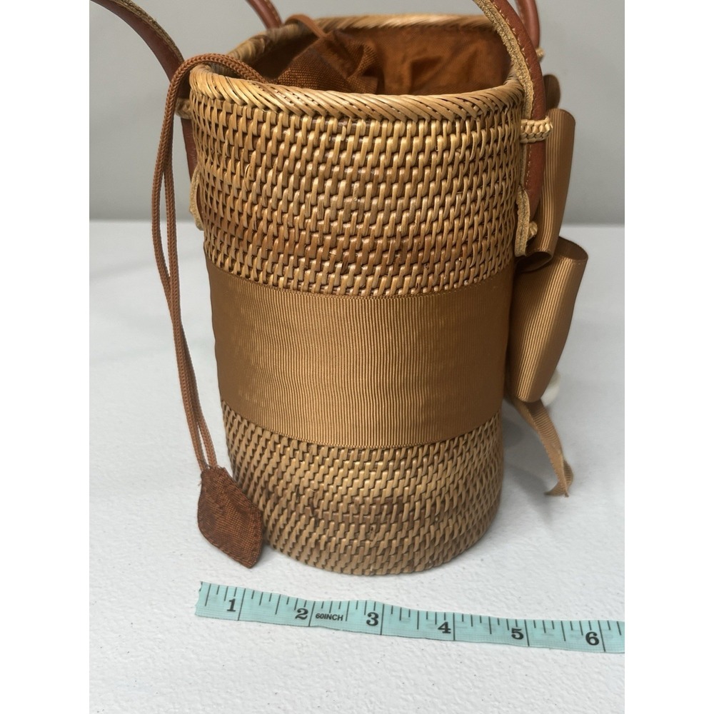 Lisi Lerch Woven Straw Purse Pearl EUC - Picture 14 of 16